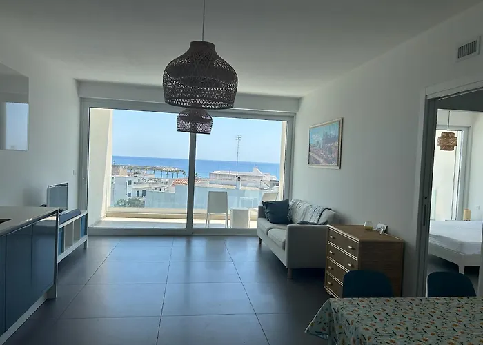 Διαμέρισμα Clara Grace Sea View *
